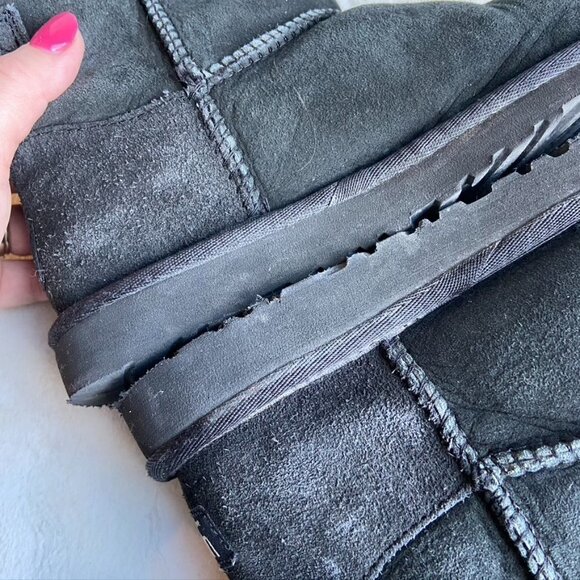 ** UGG kids size 4 women’s 5.5 Bailey bow black boots - Picture 10 of 10